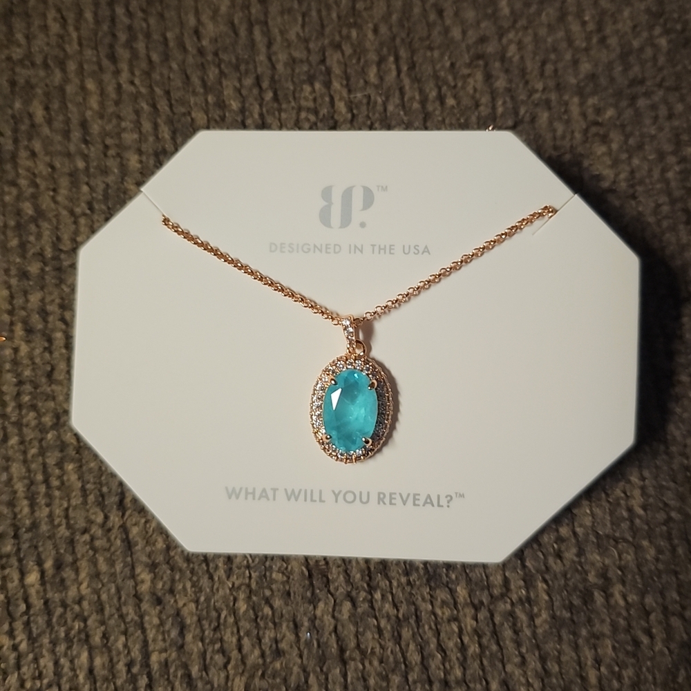 Stunning Turquoise Pendant Necklace
